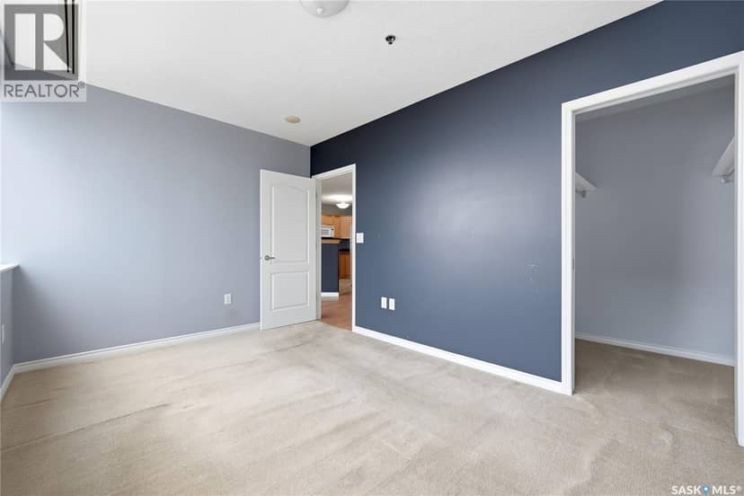 1102 1914 Hamilton STREET — photo 14 of 26