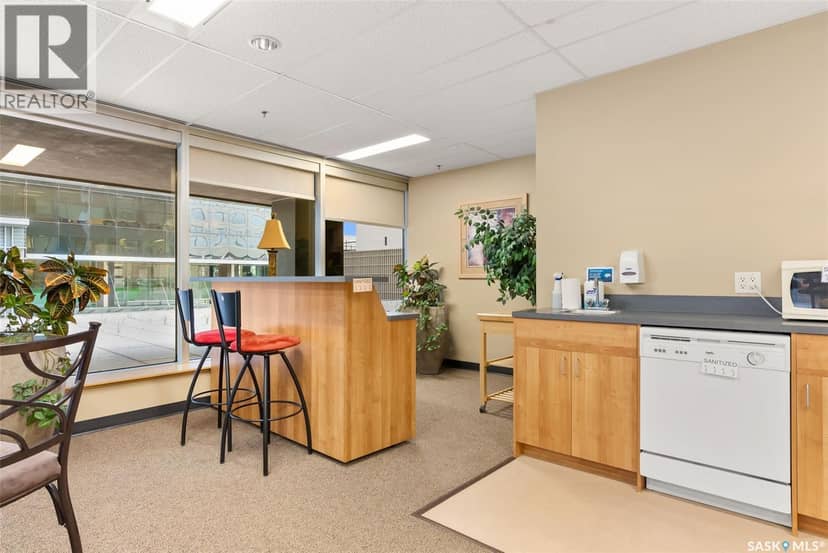 1102 1914 Hamilton STREET — photo 25 of 26