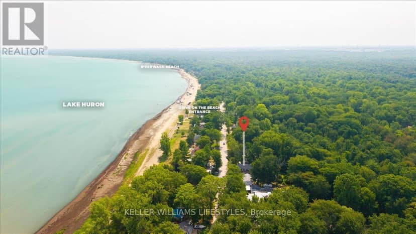 9904 Lake Road, Lambton Shores, photo 2