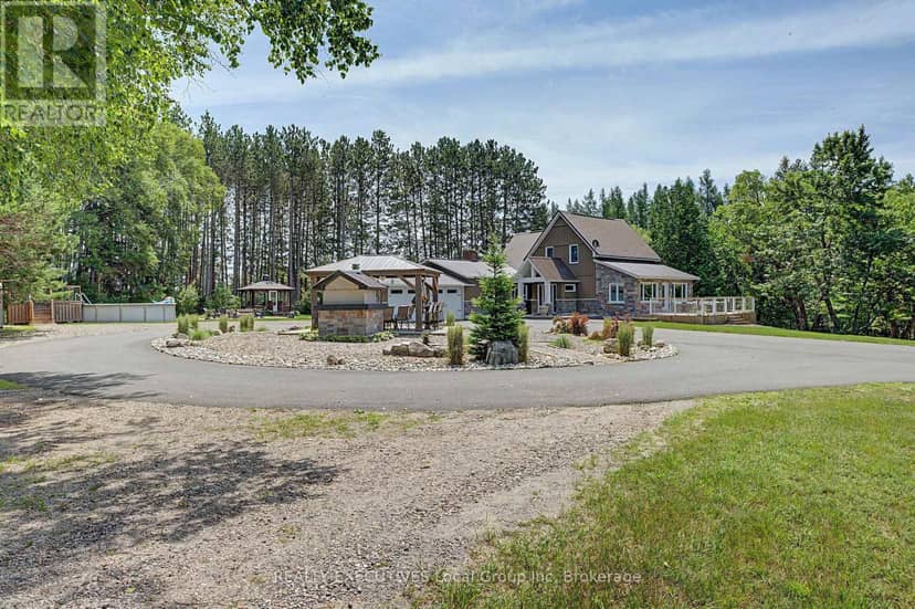 54 Chadbourne Drive, North Bay, photo 2