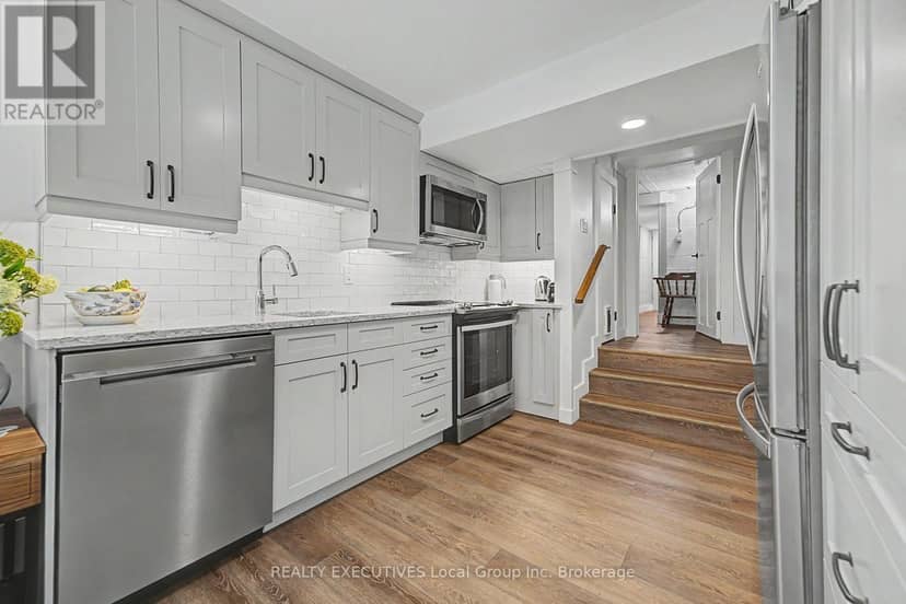 54 Chadbourne Drive — photo 31 of 40