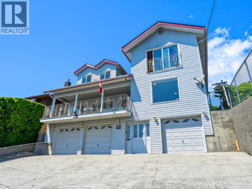 603 MARINE DRIVE, Gibsons, photo 2