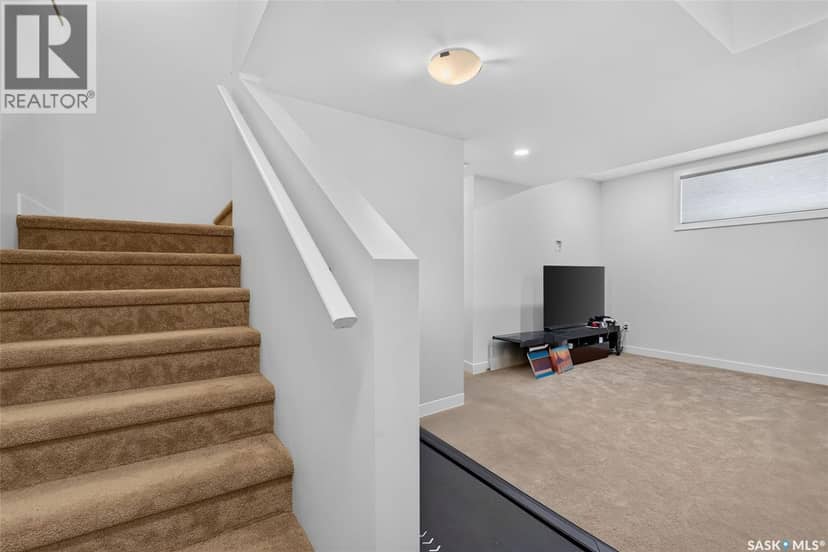8 Aspen PLACE — photo 34 of 40
