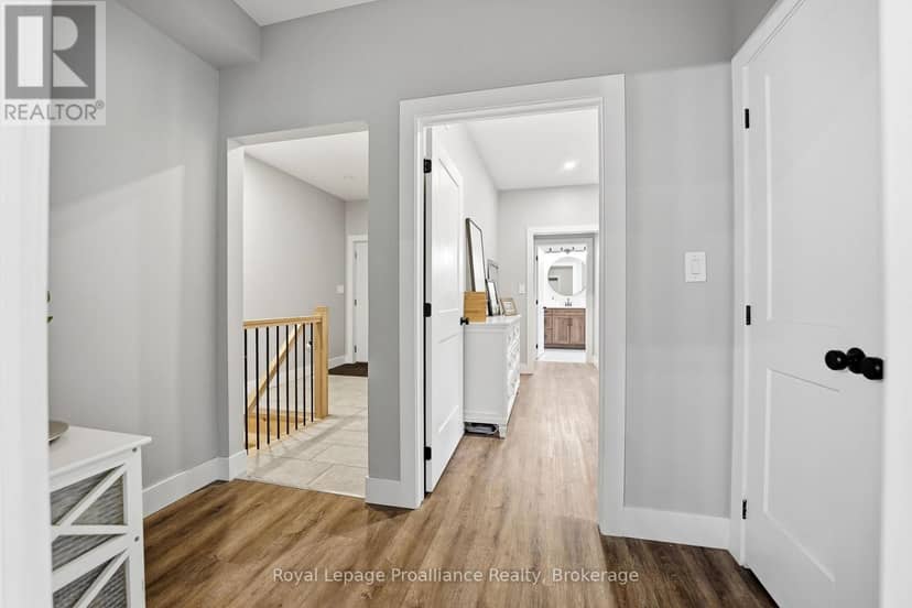 293 Douglas Road — photo 19 of 40