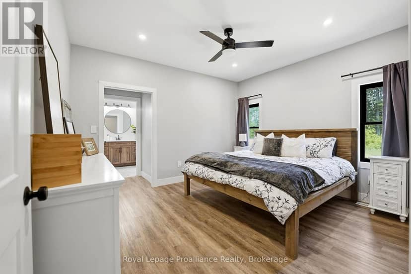 293 Douglas Road — photo 20 of 40