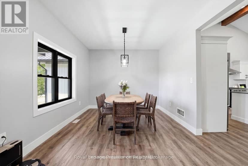 293 Douglas Road — photo 8 of 40
