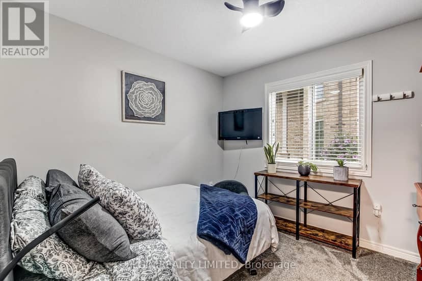 5 Hawthorn Court — photo 12 of 33