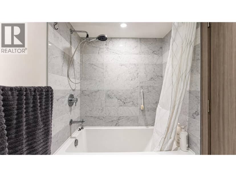 819 8800 HAZELBRIDGE WAY, Richmond, photo 7