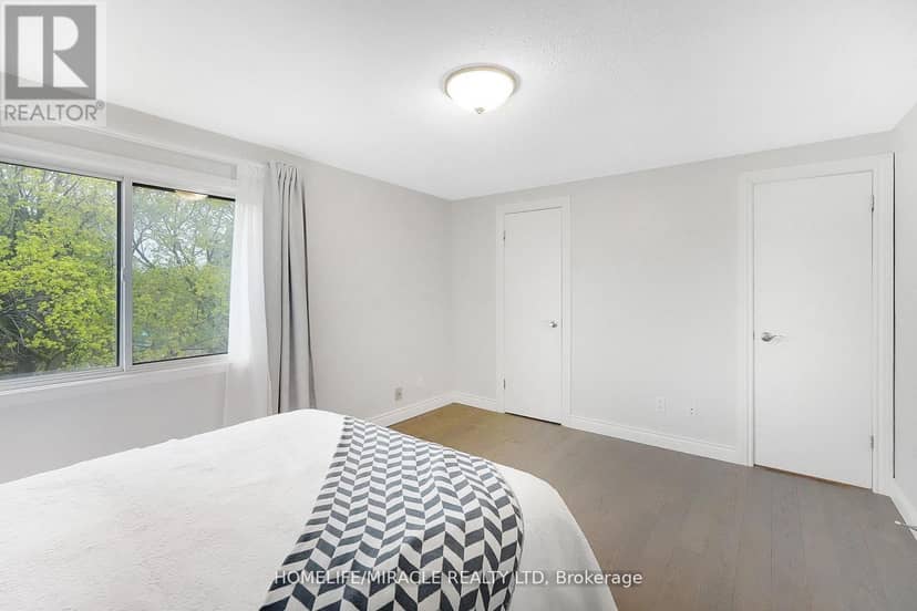 32 - 4165 Fieldgate Drive — photo 22 of 39
