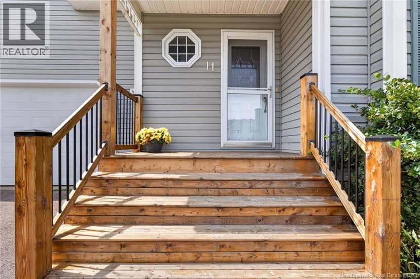 11 Limestone Drive — photo 2 of 40