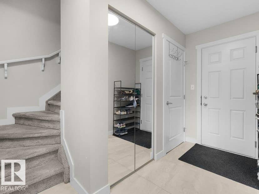 #32 1005 Graydon Hill Bv SW — photo 12 of 40