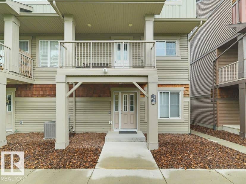 #32 1005 Graydon Hill Bv SW — photo 9 of 40