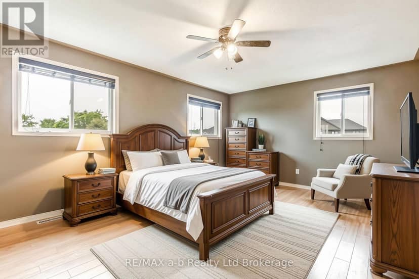 39 Primrose Drive — photo 15 of 19