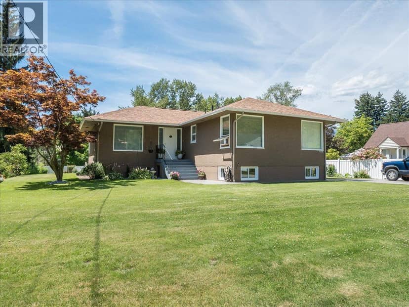 1120 Columbia Avenue, Trail
