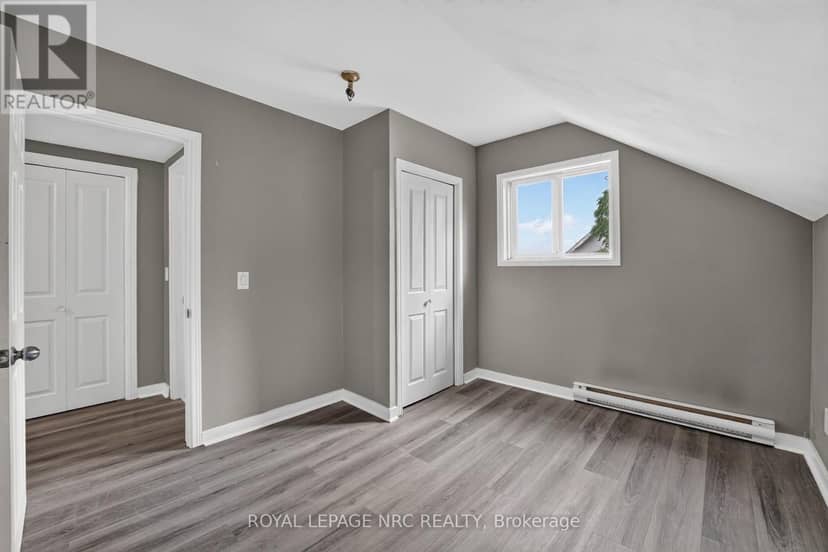 231-233 Jarvis Street — photo 10 of 40