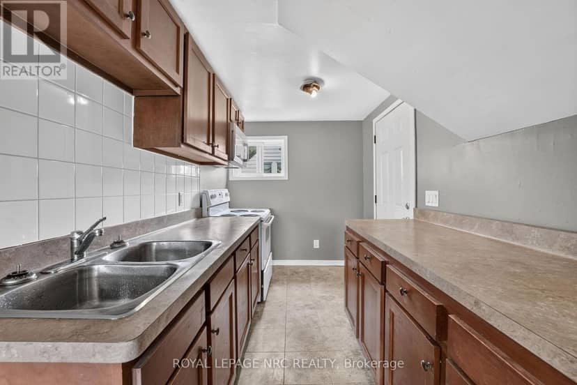 231-233 Jarvis Street — photo 14 of 40