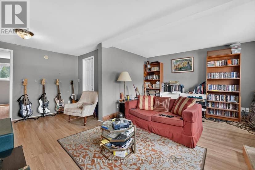 231-233 Jarvis Street — photo 18 of 40