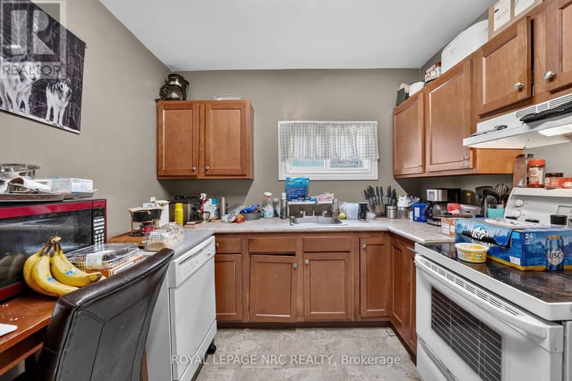 231-233 Jarvis Street — photo 28 of 40