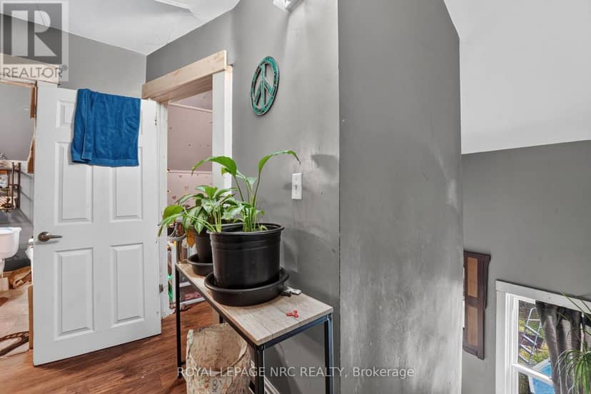 231-233 Jarvis Street — photo 30 of 40