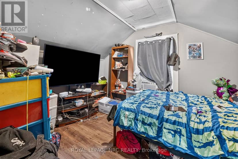 231-233 Jarvis Street — photo 31 of 40