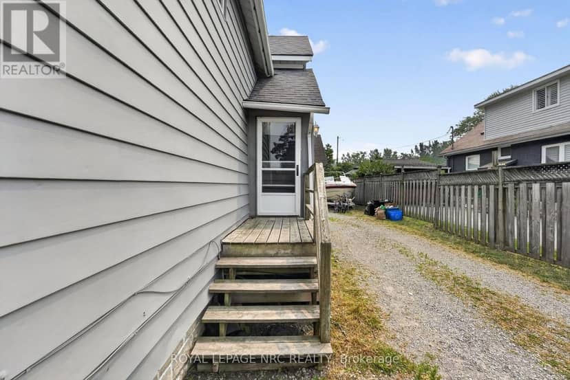 231-233 Jarvis Street — photo 4 of 40