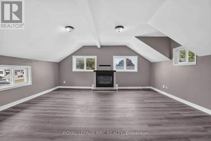 231-233 Jarvis Street — photo 6 of 40