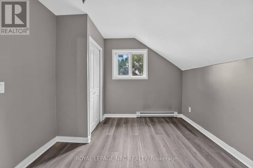 231-233 Jarvis Street — photo 9 of 40