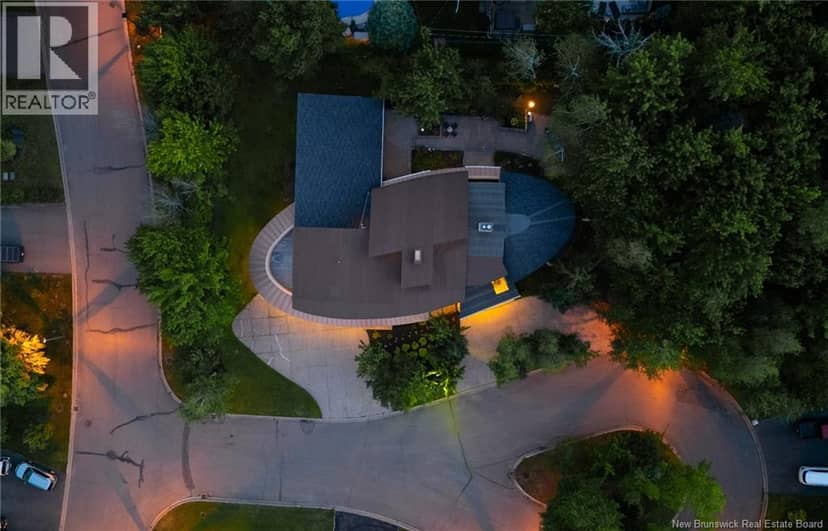 6 Brandywood Court — photo 2 of 40