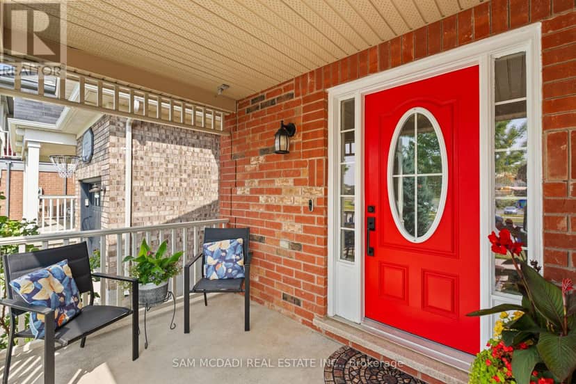920 Clark Boulevard, Milton, photo 3