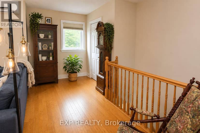 2 - 127 Third Street W, Cornwall, photo 3