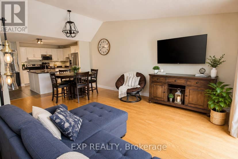 2 - 127 Third Street W, Cornwall, photo 5