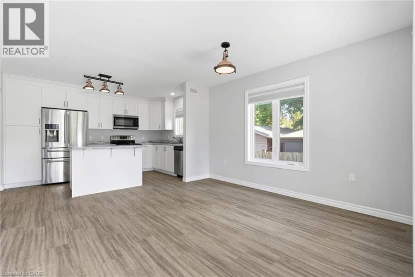 645 DAVIDSON Avenue S, Listowel, photo 5