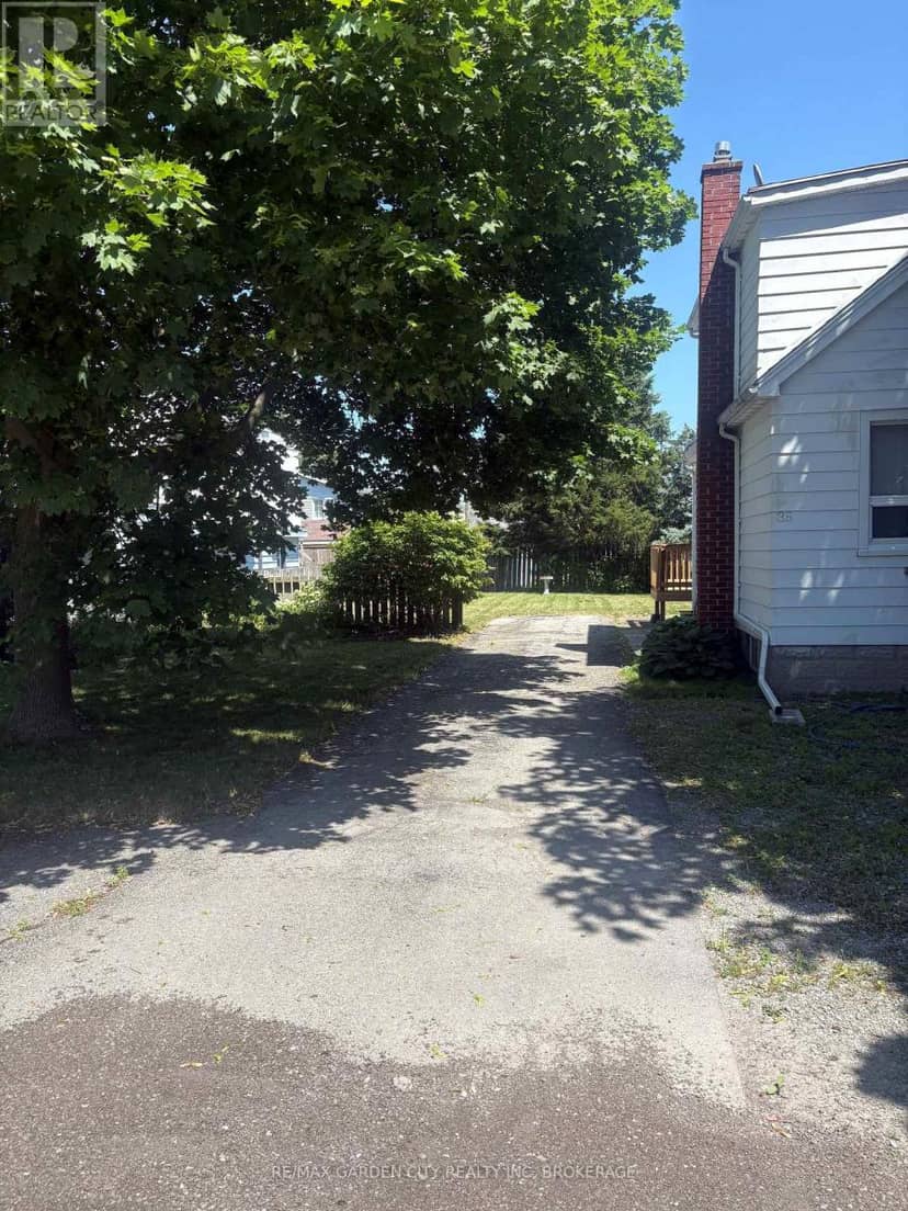 40 Oakwood Street, Port Colborne
