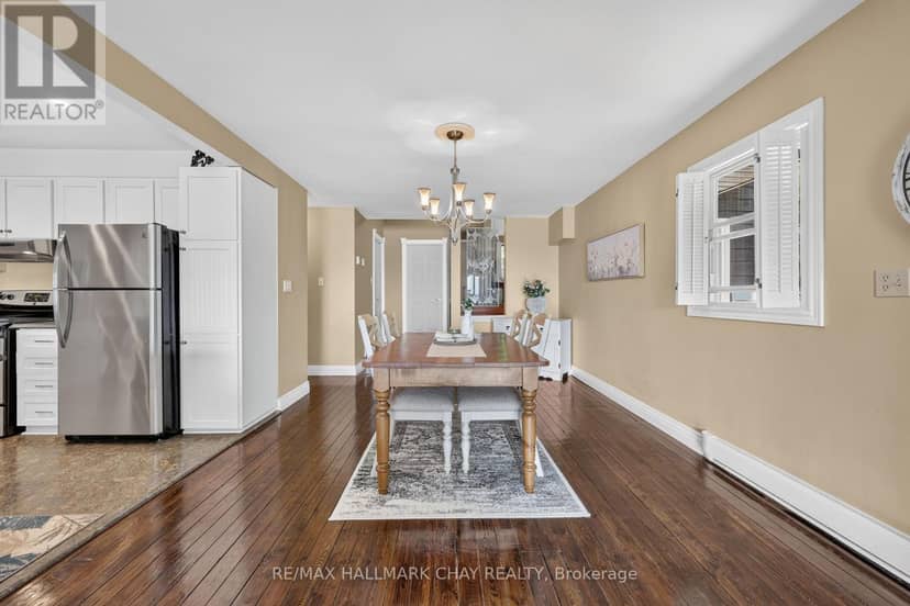 2289 Lakeshore Road E — photo 21 of 40
