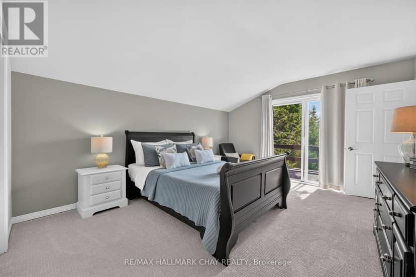 2289 Lakeshore Road E — photo 37 of 40