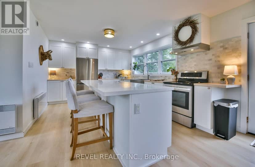 767 Leclair Avenue — photo 3 of 40