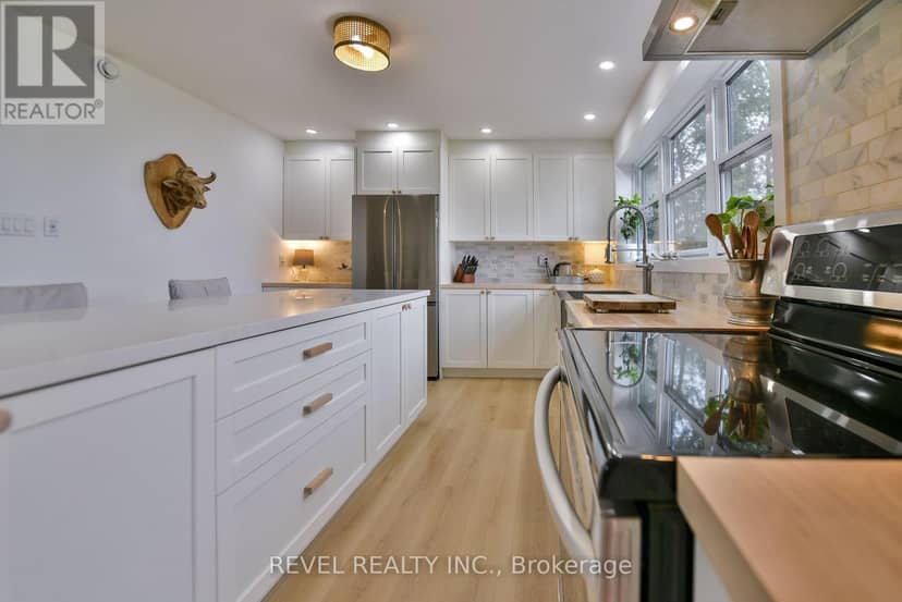767 Leclair Avenue — photo 5 of 40
