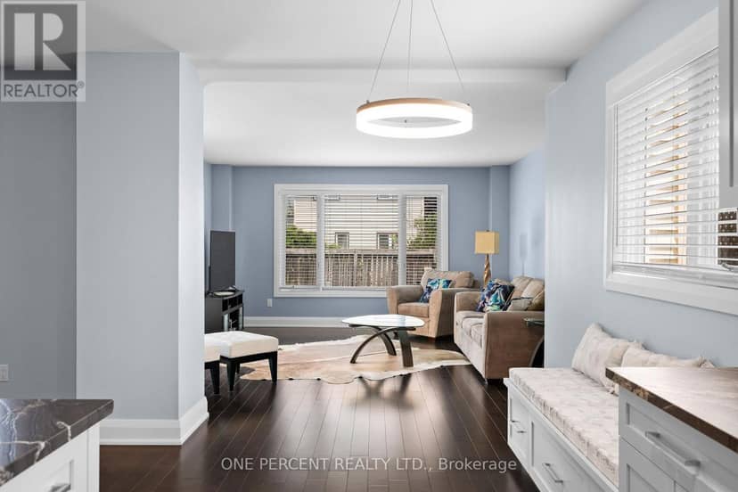 8 Rastila Crescent — photo 15 of 40