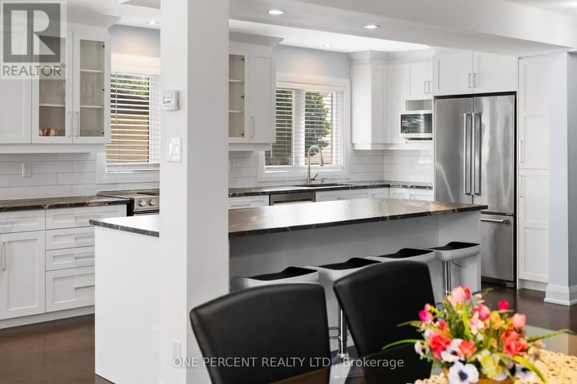 8 Rastila Crescent — photo 9 of 40