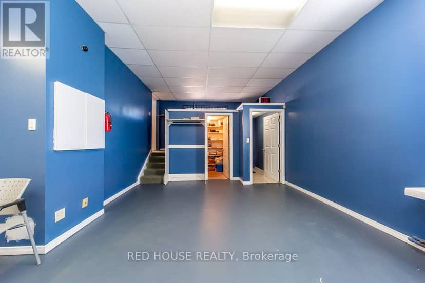 658 Vaughan Road — photo 12 of 40