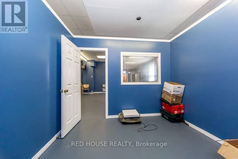 658 Vaughan Road — photo 14 of 40