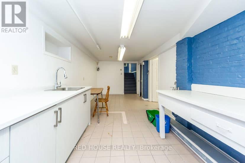 658 Vaughan Road — photo 31 of 40