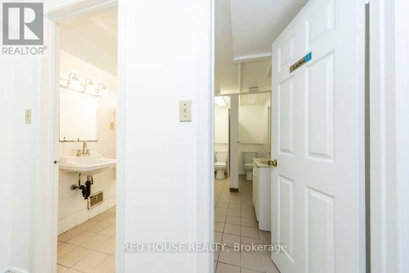 658 Vaughan Road — photo 33 of 40