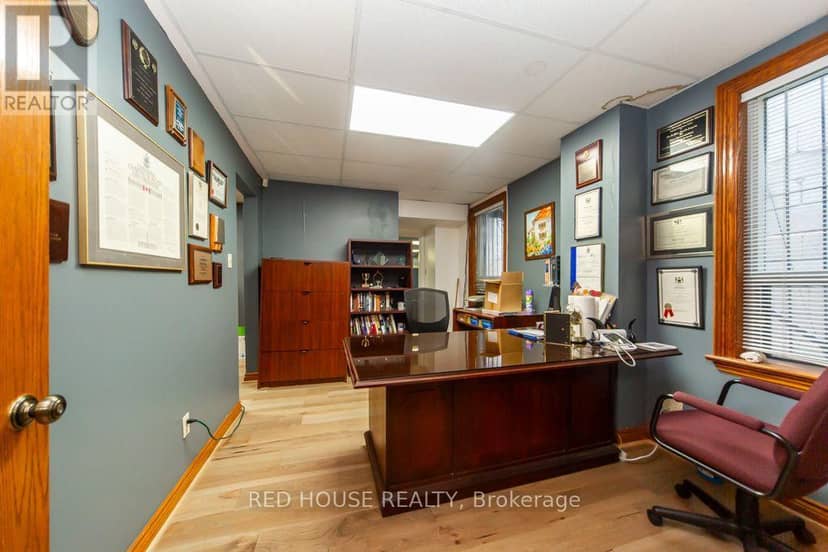 658 Vaughan Road — photo 8 of 40