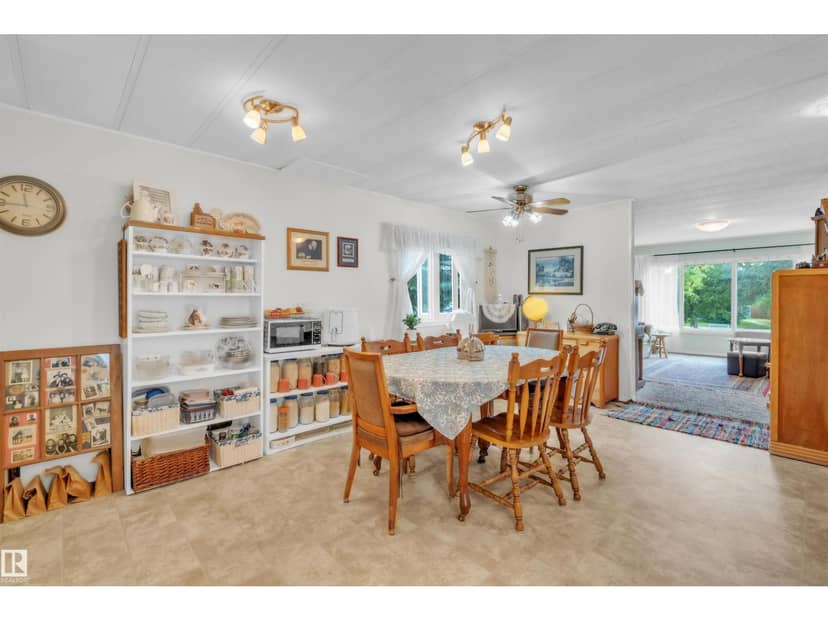 5301 52 ST, Cold Lake, photo 5