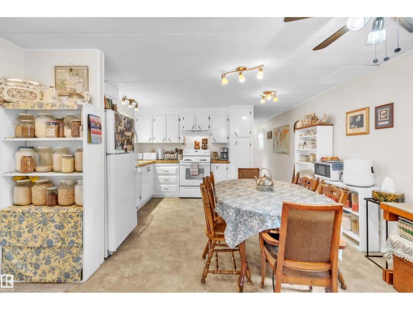 5301 52 ST, Cold Lake, photo 7
