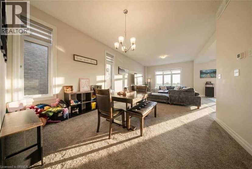 185 SAVANNAH RIDGE Drive — photo 15 of 40