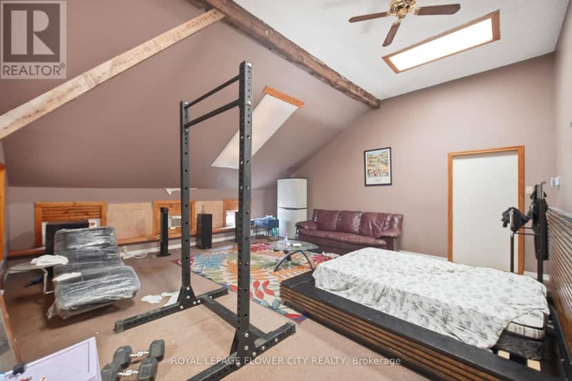2483 Burnhamthorpe Road — photo 31 of 40