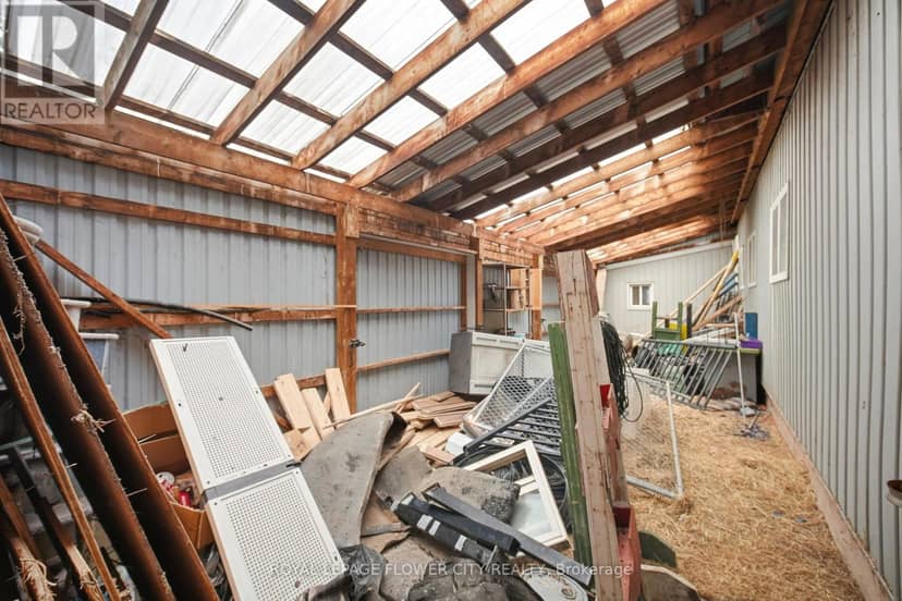 2483 Burnhamthorpe Road — photo 35 of 40