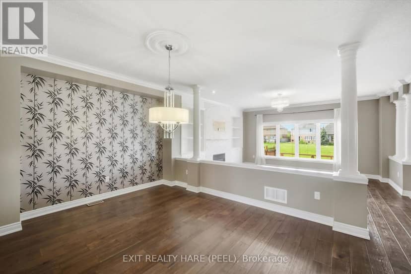 174 Irwin Avenue — photo 8 of 40
